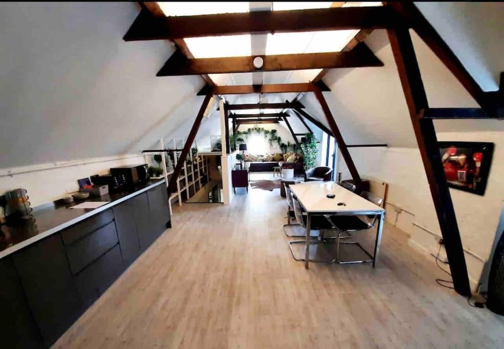 Lovely 1-Bedroom Serviced Apartment In Deal, Kent Екстериор снимка